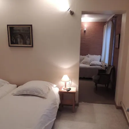 Hotel Beau Rivage And Restaurant Koulic